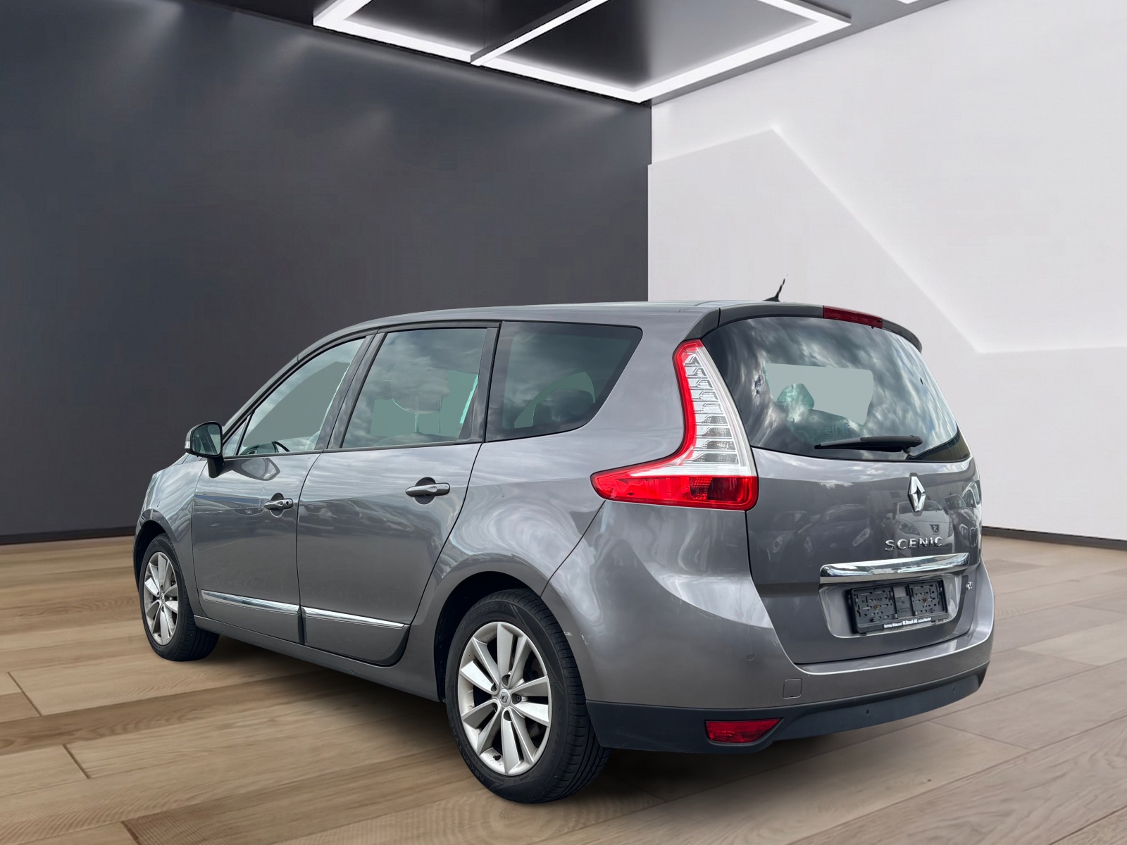 RENAULT Grand Scénic 1.6 dCi Dynamique-image-4