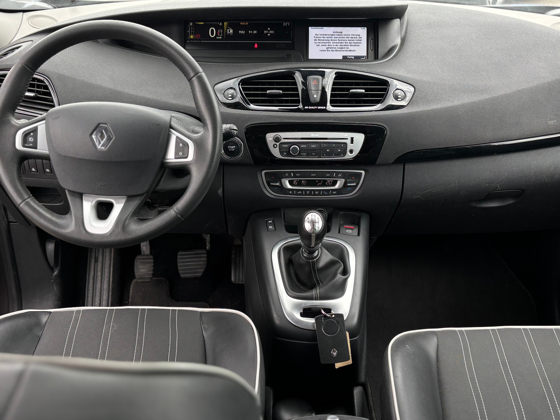 RENAULT Grand Scénic 1.6 dCi Dynamique-image-6