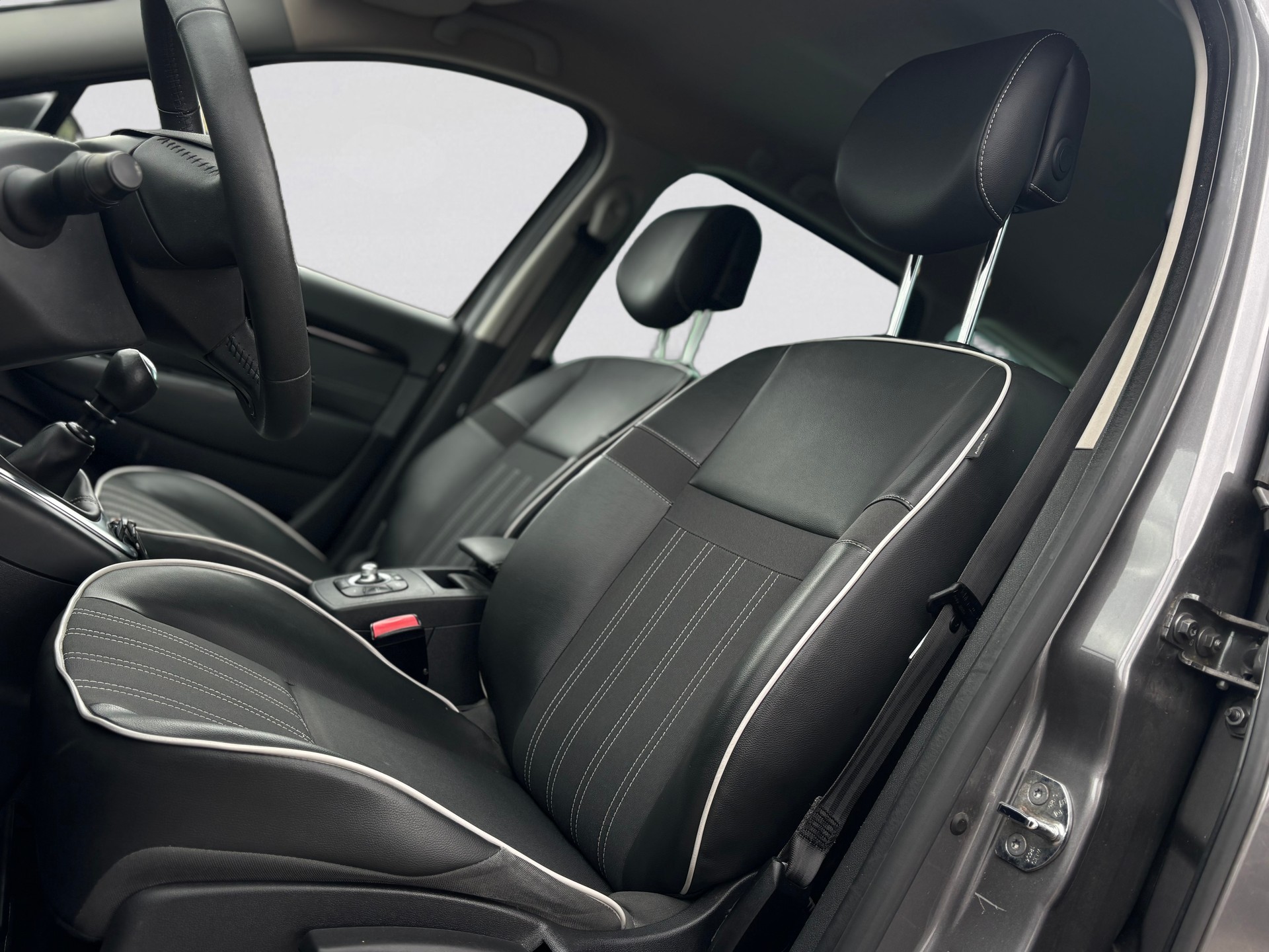 RENAULT Grand Scénic 1.6 dCi Dynamique-image-8