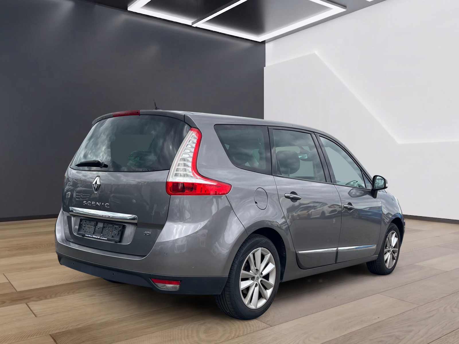 RENAULT Grand Scénic 1.6 dCi Dynamique-image-2