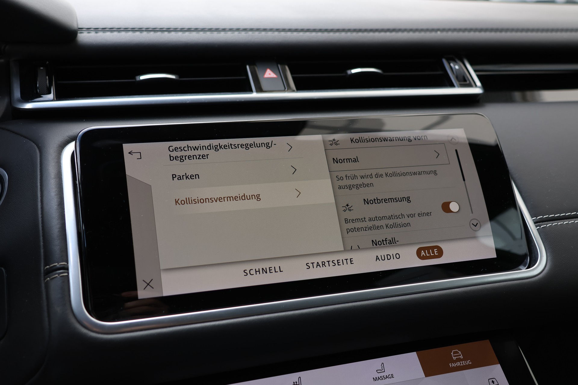 LAND ROVER Range Rover Velar R-Dynamic P 400 HSE Automatic (CH) + 2.5T AHK-image-27