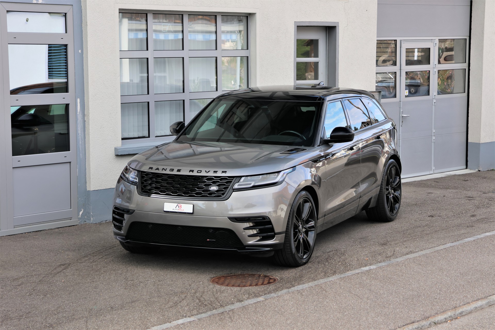 LAND ROVER Range Rover Velar R-Dynamic P 400 HSE Automatic (CH) + 2.5T AHK-image-0