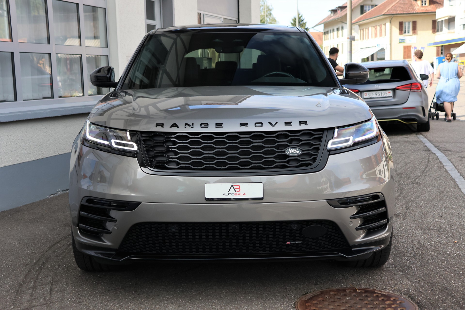 LAND ROVER Range Rover Velar R-Dynamic P 400 HSE Automatic (CH) + 2.5T AHK-image-1