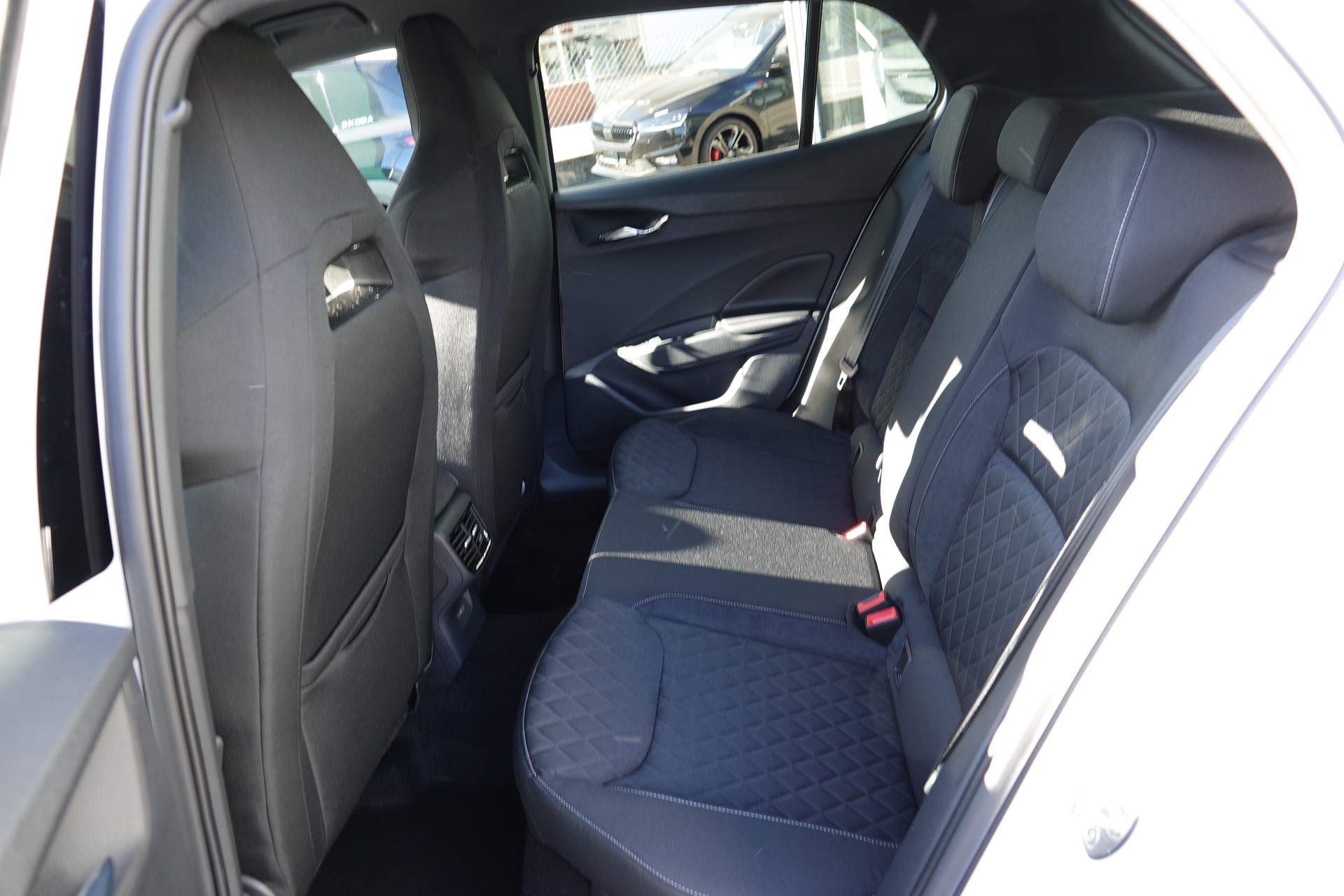 SKODA Fabia 1.0 TSI Dynamic DSG-image-14