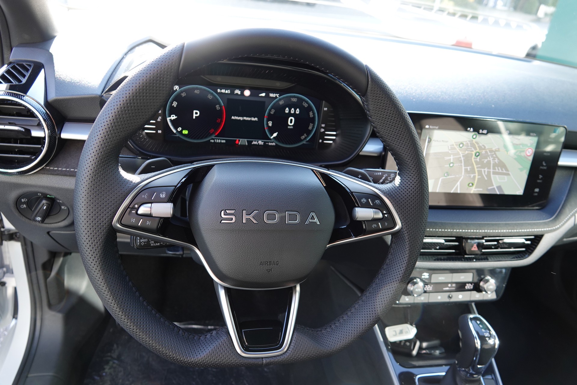 SKODA Fabia 1.0 TSI Dynamic DSG-image-11