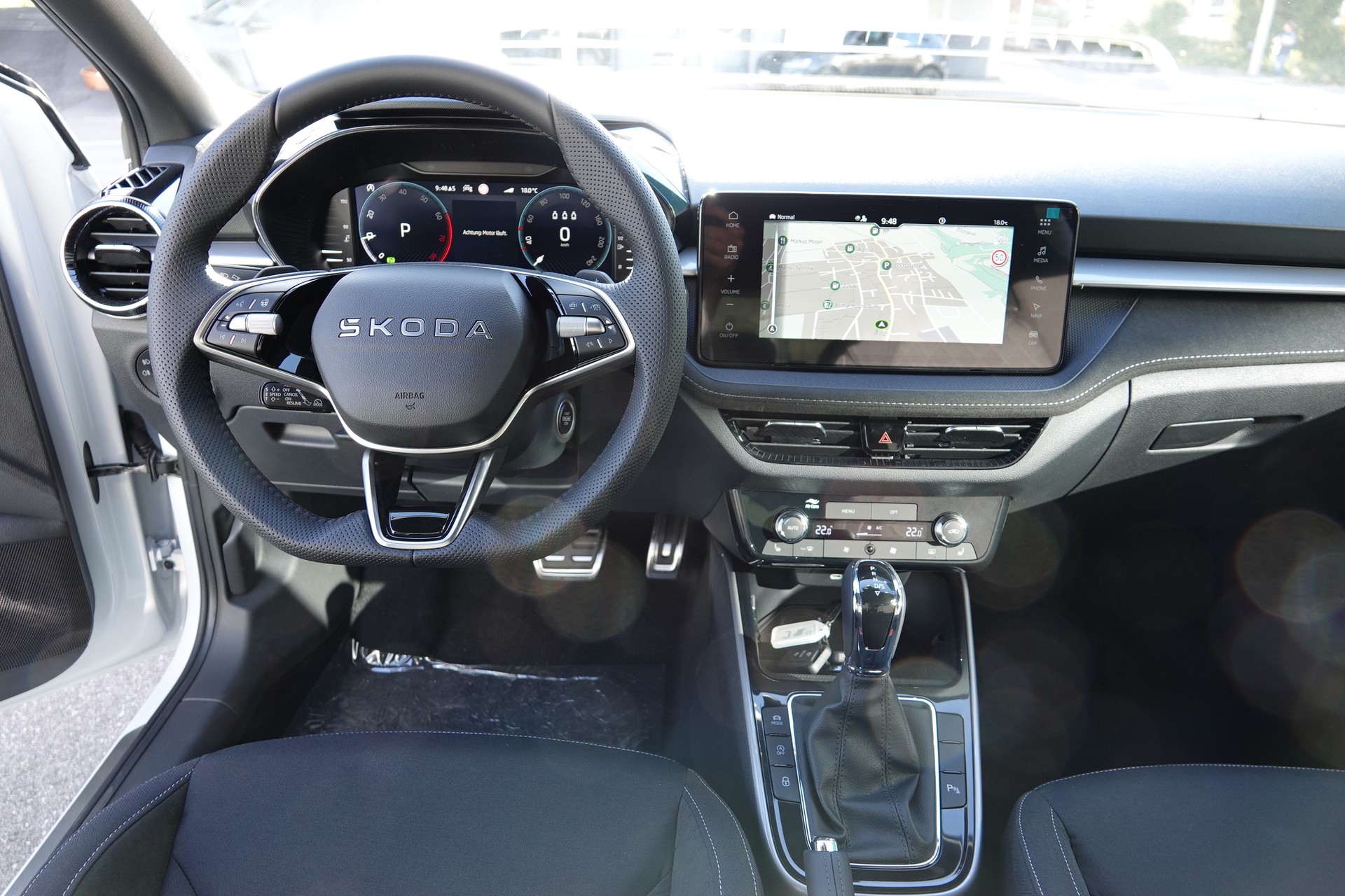 SKODA Fabia 1.0 TSI Dynamic DSG-image-9