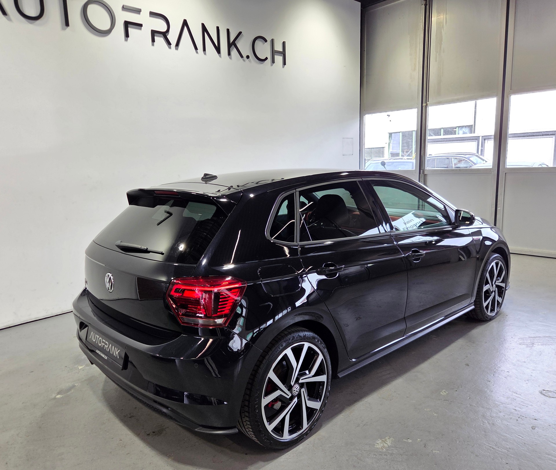 VW Polo 2.0 TSI GTI DSG-image-8