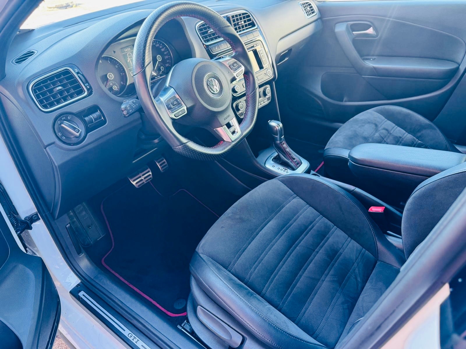 VW GTI-image-7