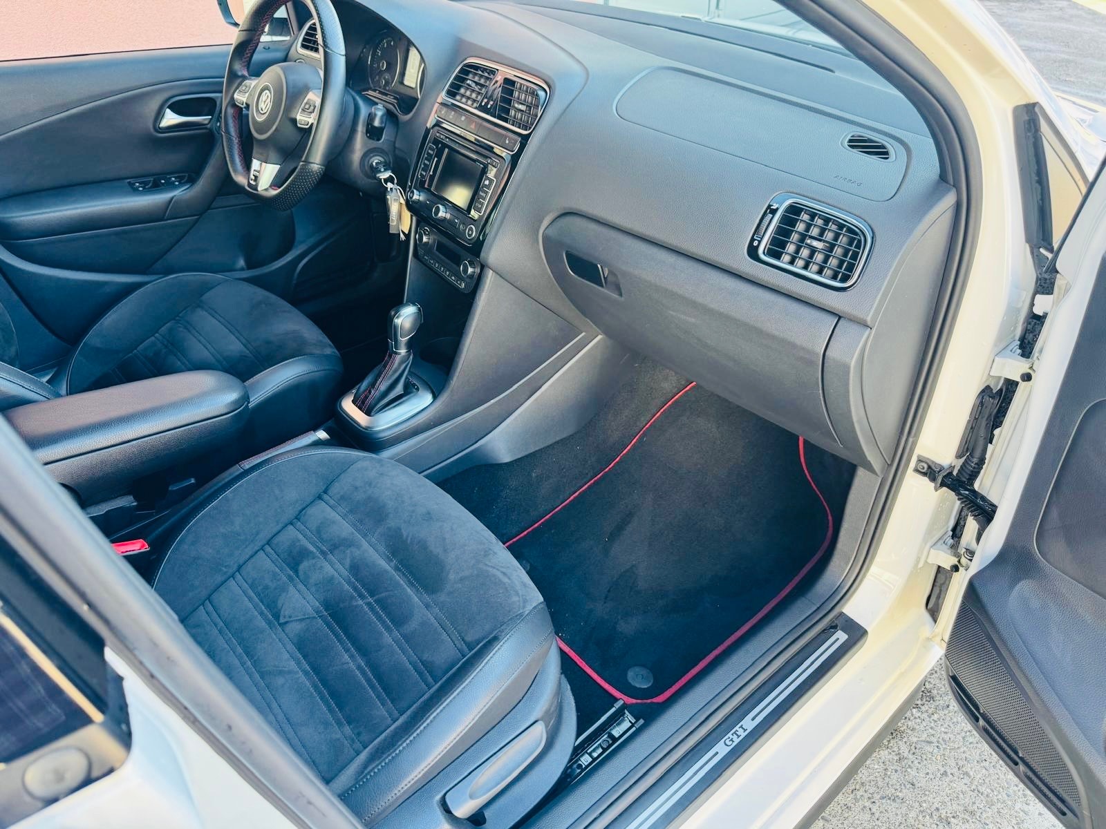 VW GTI-image-11