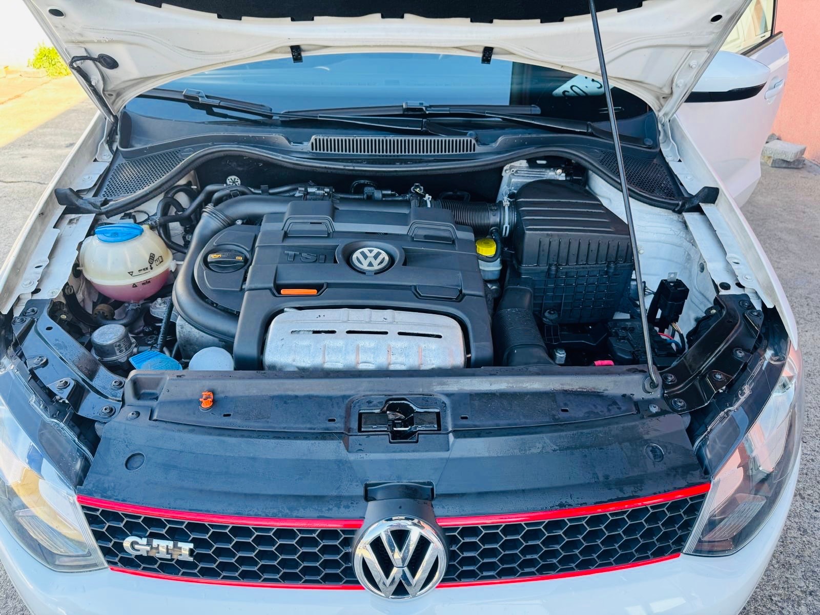 VW GTI-image-13