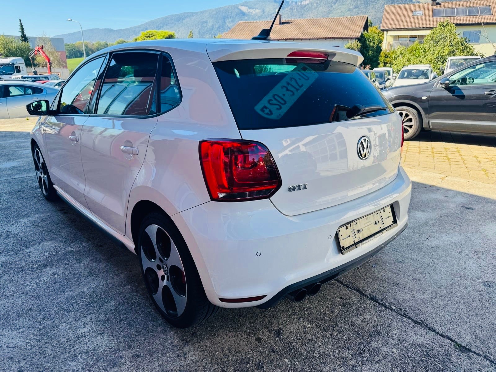 VW GTI-image-4