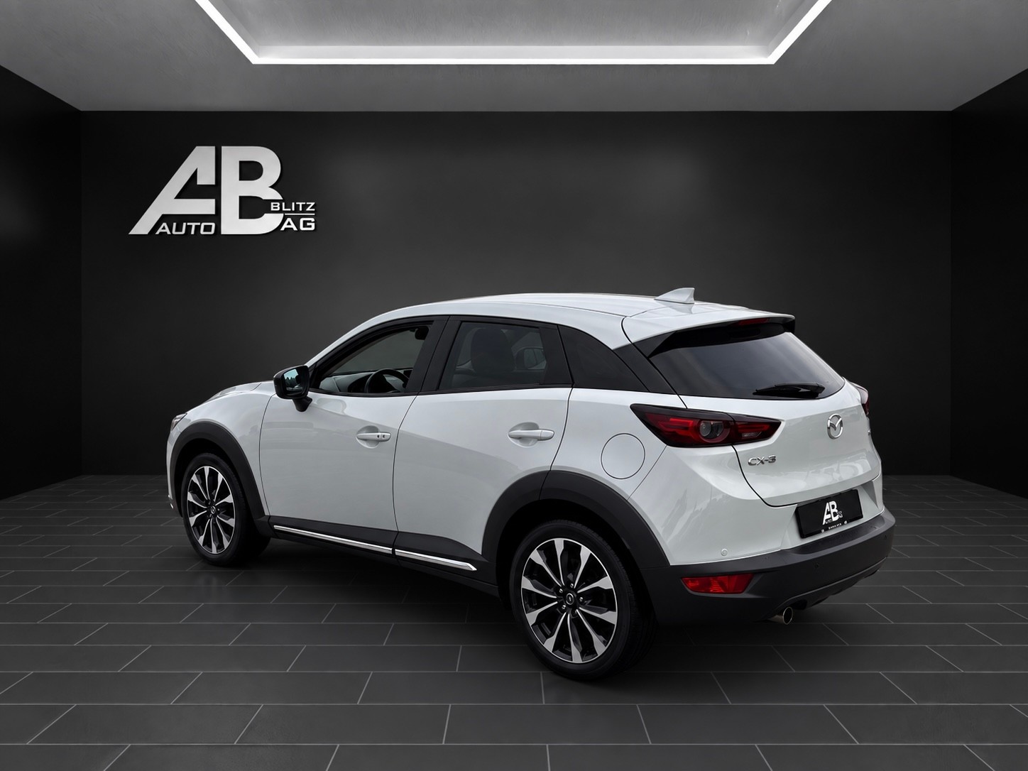MAZDA CX-3 SKYACTIV-G 121 Revolution FWD Automat-image-2