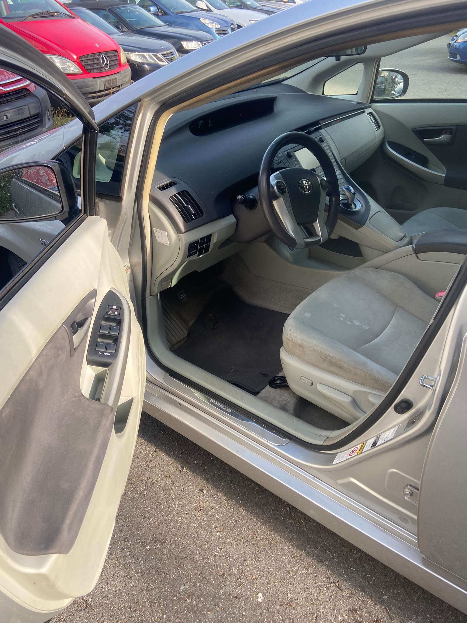 TOYOTA Prius 1.8 16V HSD Sol Premium-image-8