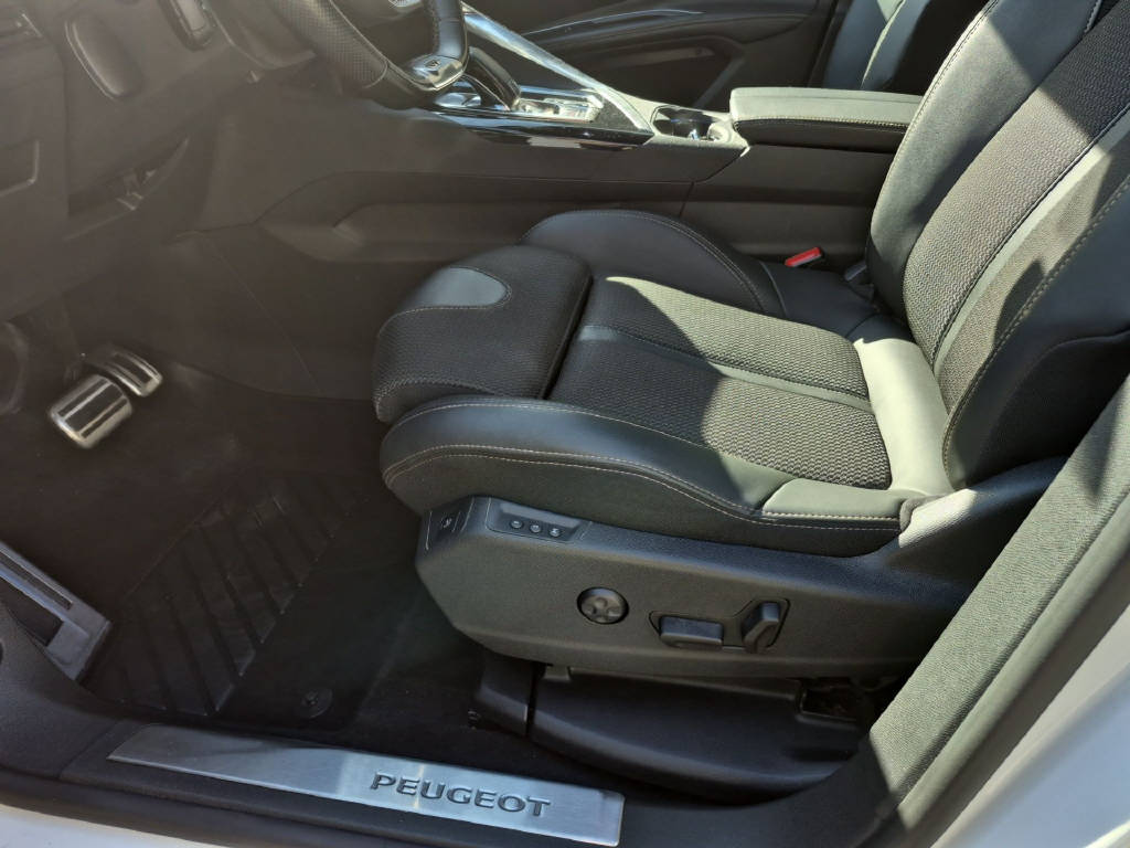 PEUGEOT 5008 1.2PT GT EAT8-image-14
