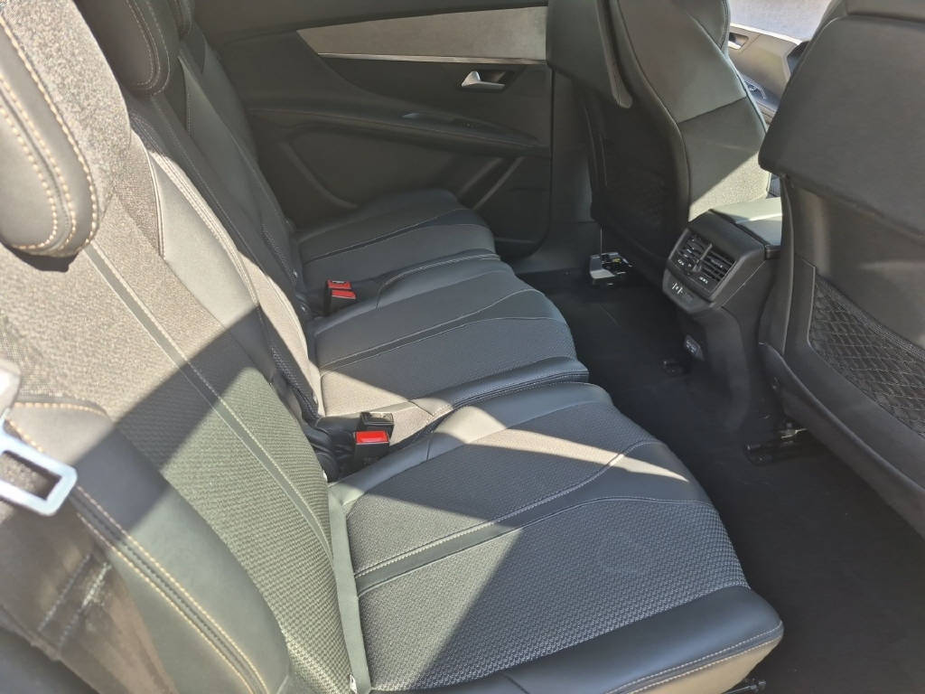 PEUGEOT 5008 1.2PT GT EAT8-image-11