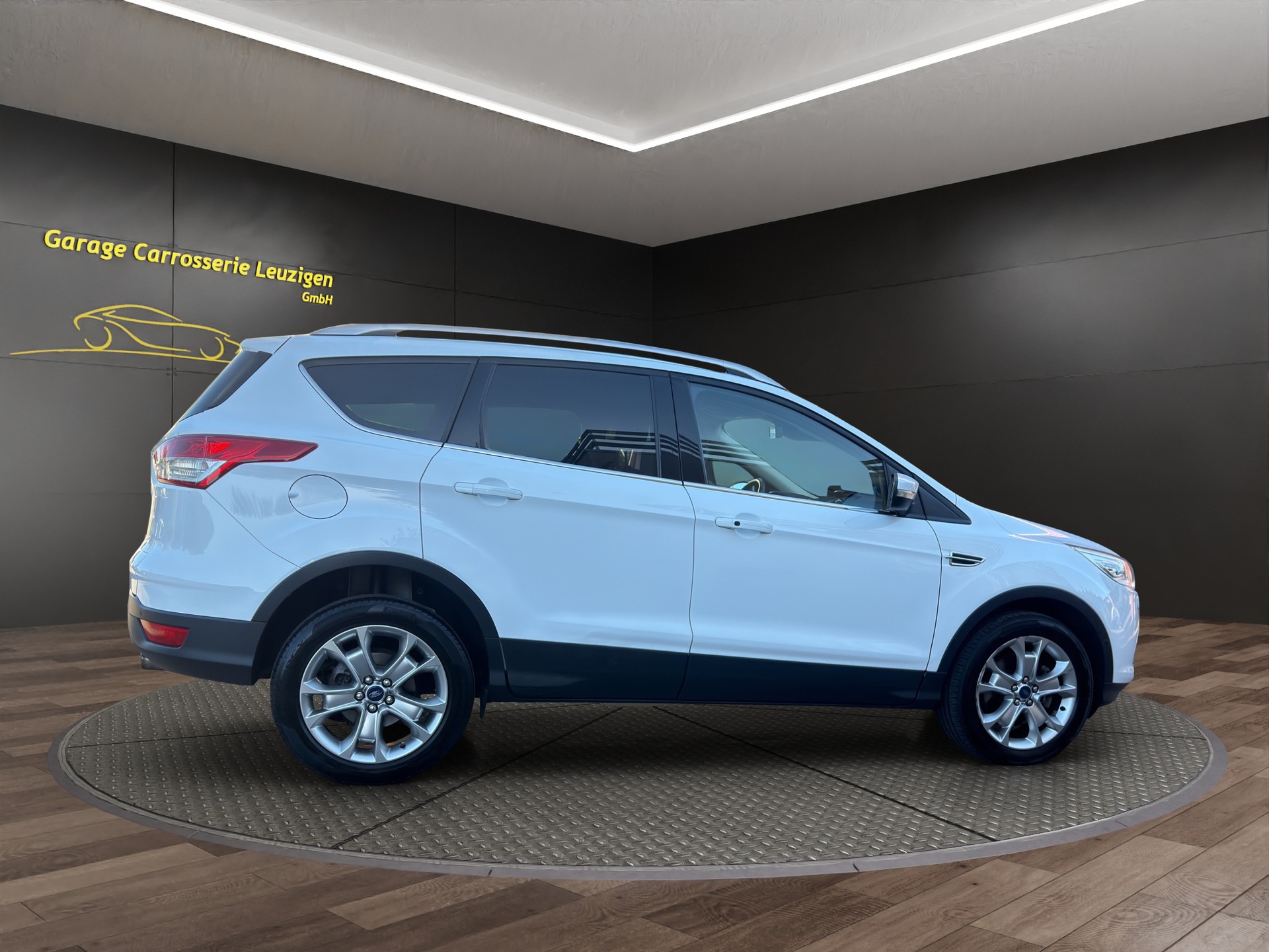 FORD Kuga 1.6 SCTi Titanium 4WD Automatic-image-6