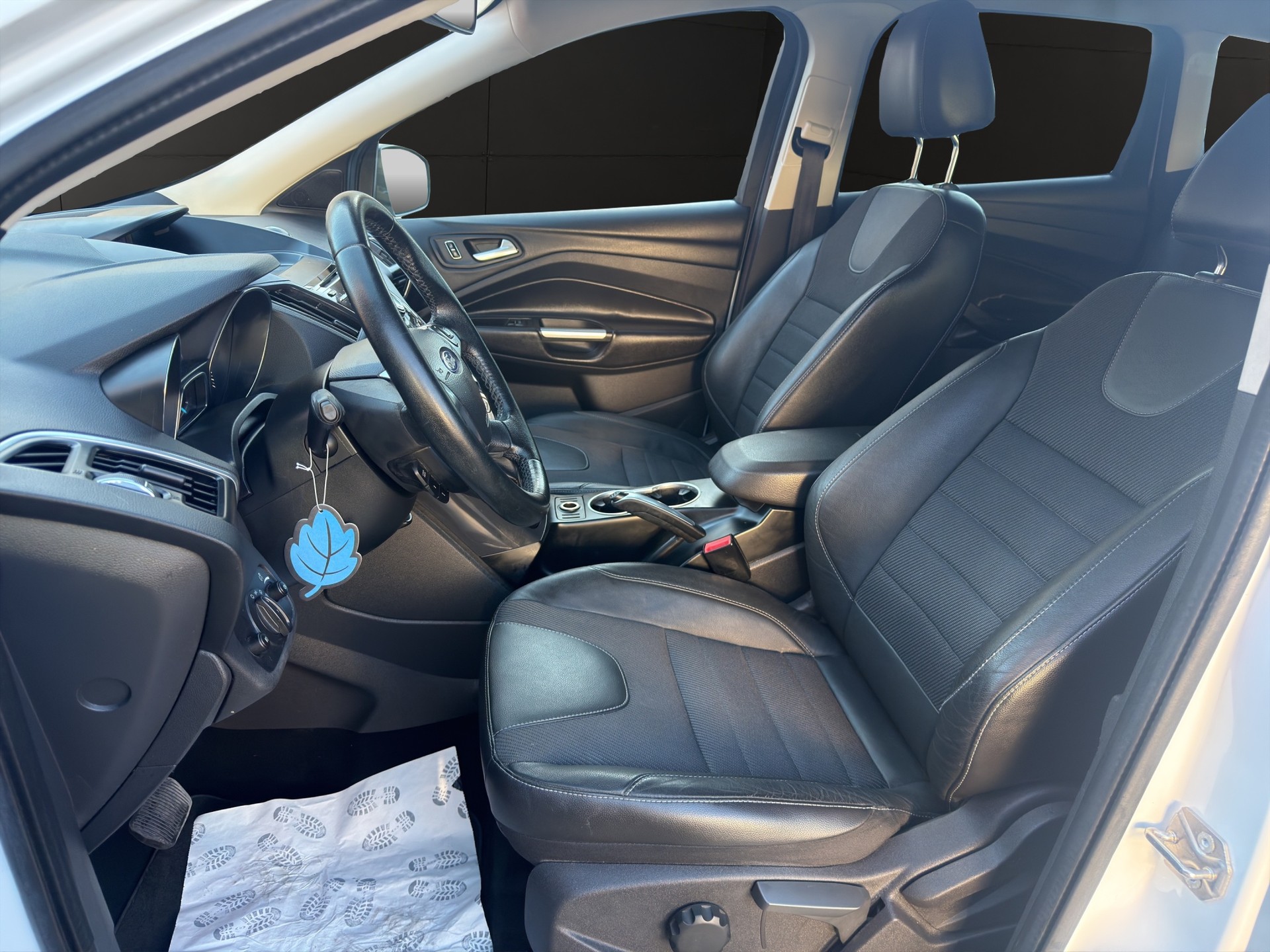 FORD Kuga 1.6 SCTi Titanium 4WD Automatic-image-8