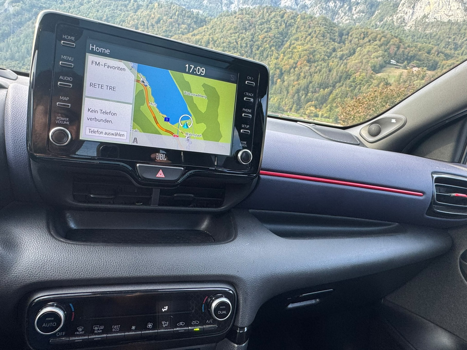 TOYOTA Yaris 1.5 GR Sport e-CVT-image-20
