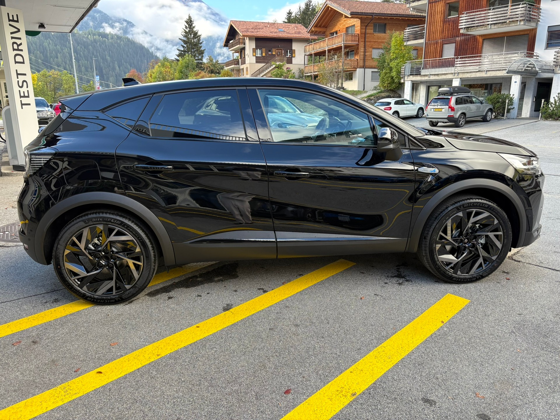 RENAULT Captur 1.8 E-Tech 160 Esprit Alpine-image-3