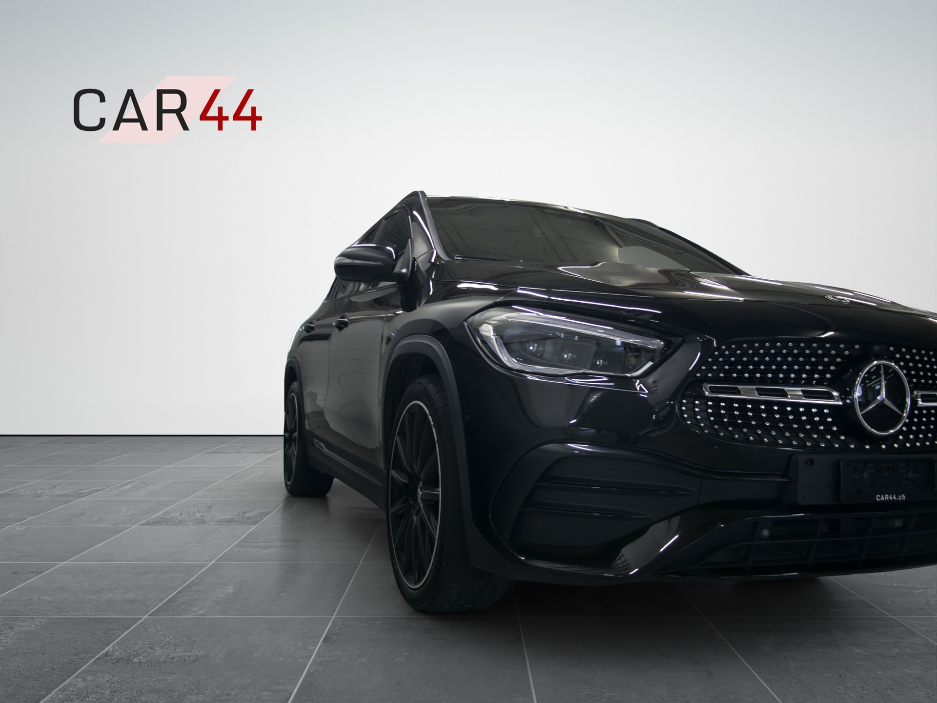MERCEDES-BENZ GLA 220d 4Matic AMG Line 8G-DCT-image-14