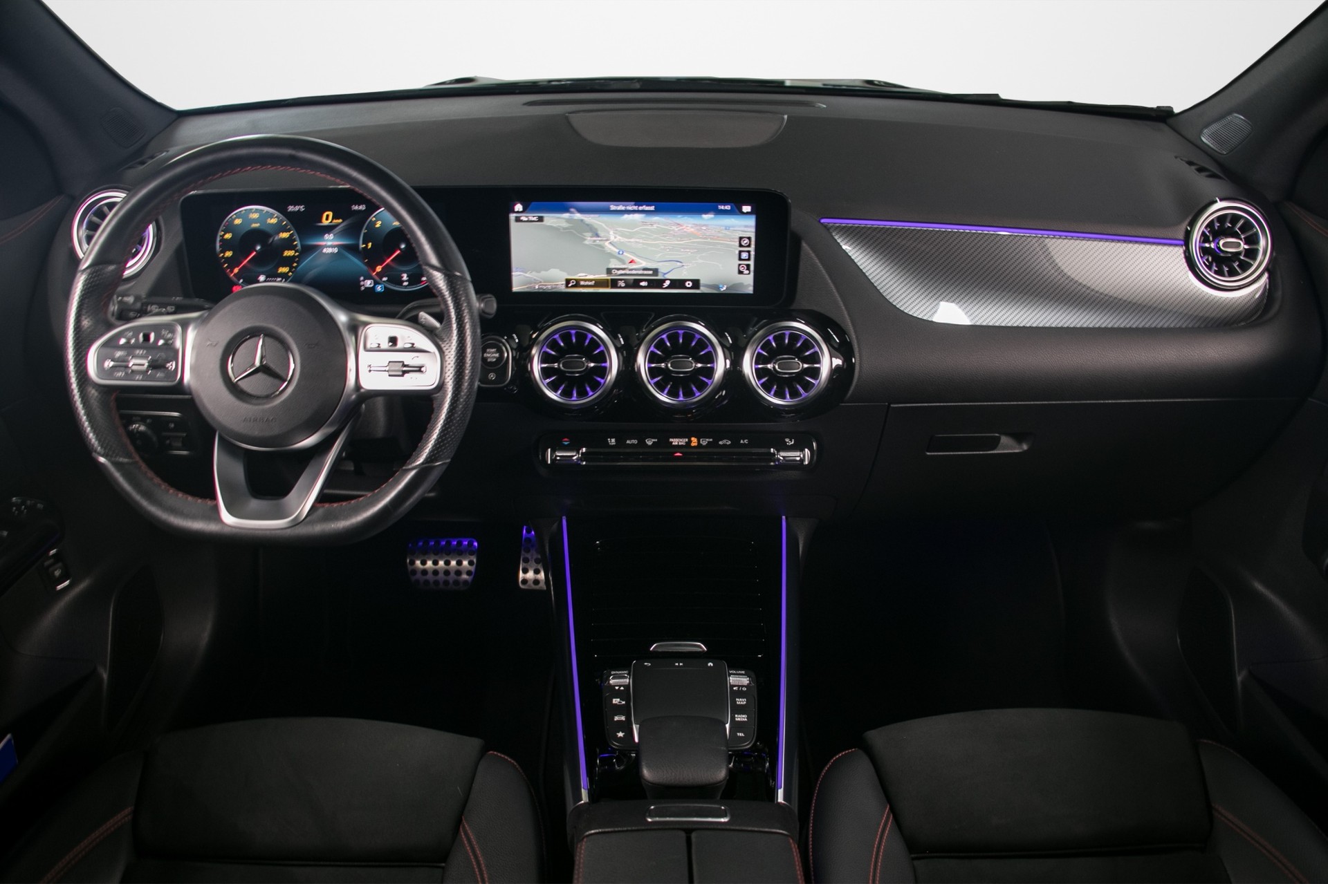 MERCEDES-BENZ GLA 220d 4Matic AMG Line 8G-DCT-image-3