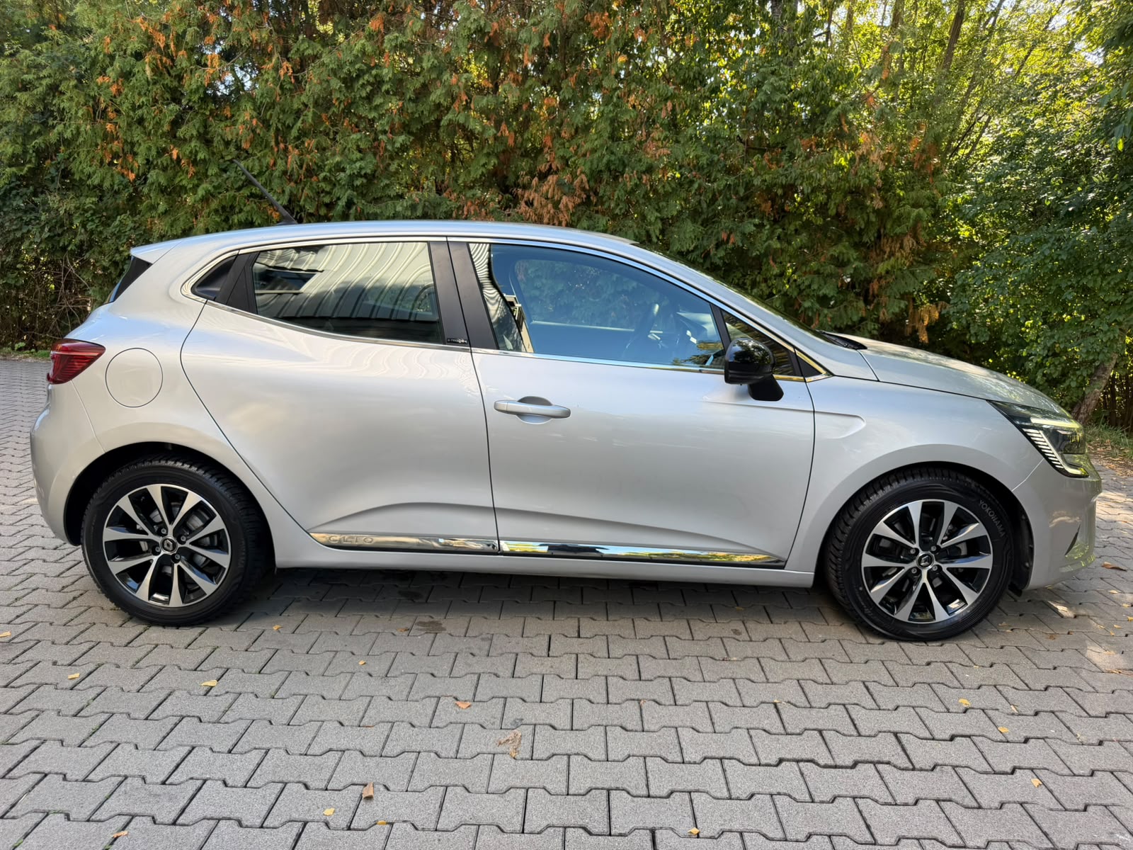 RENAULT Clio 1.6 E-Tech Intens-image-5