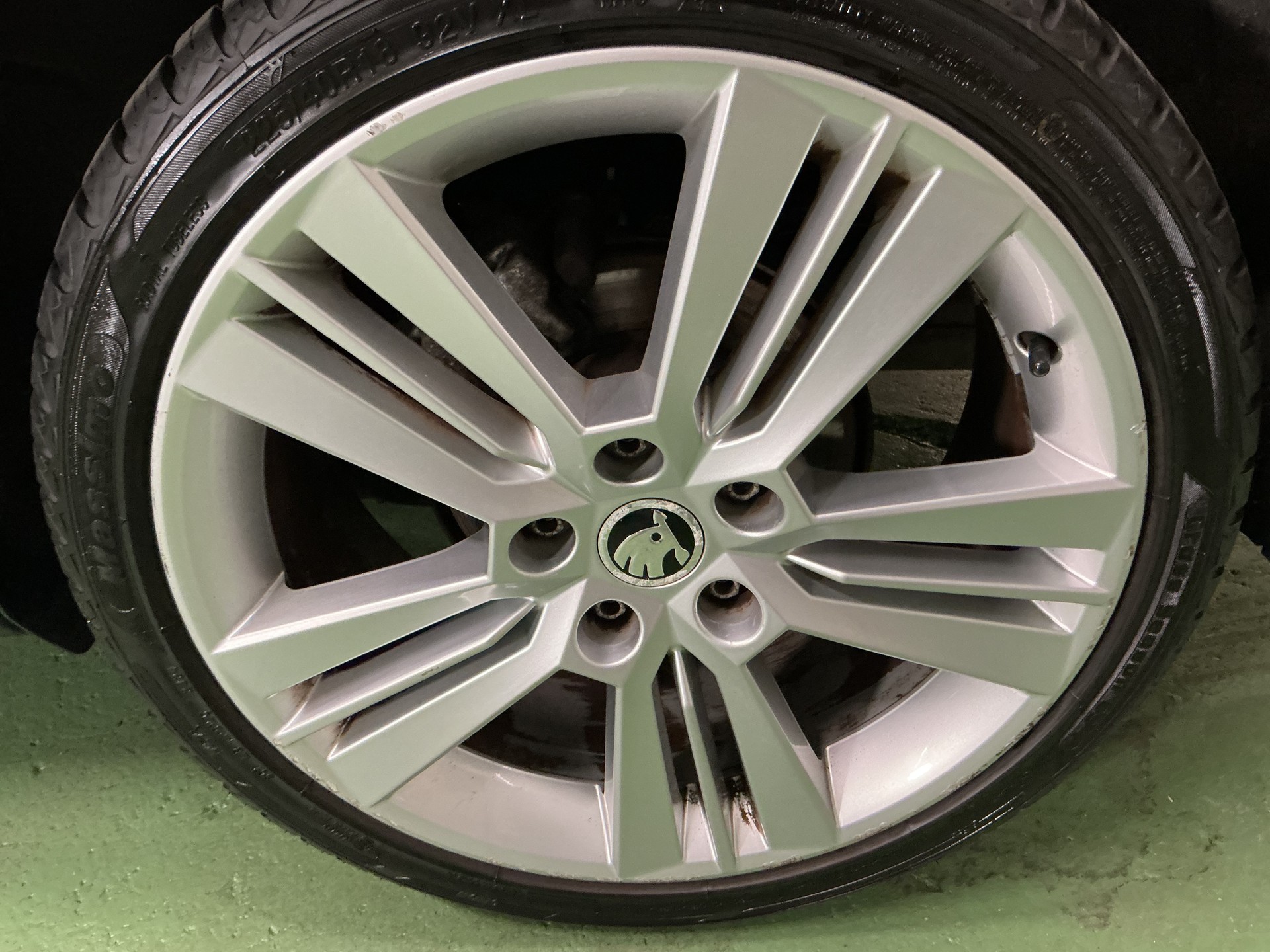 SKODA Octavia Combi 2.0 TDI Style DSG-image-12