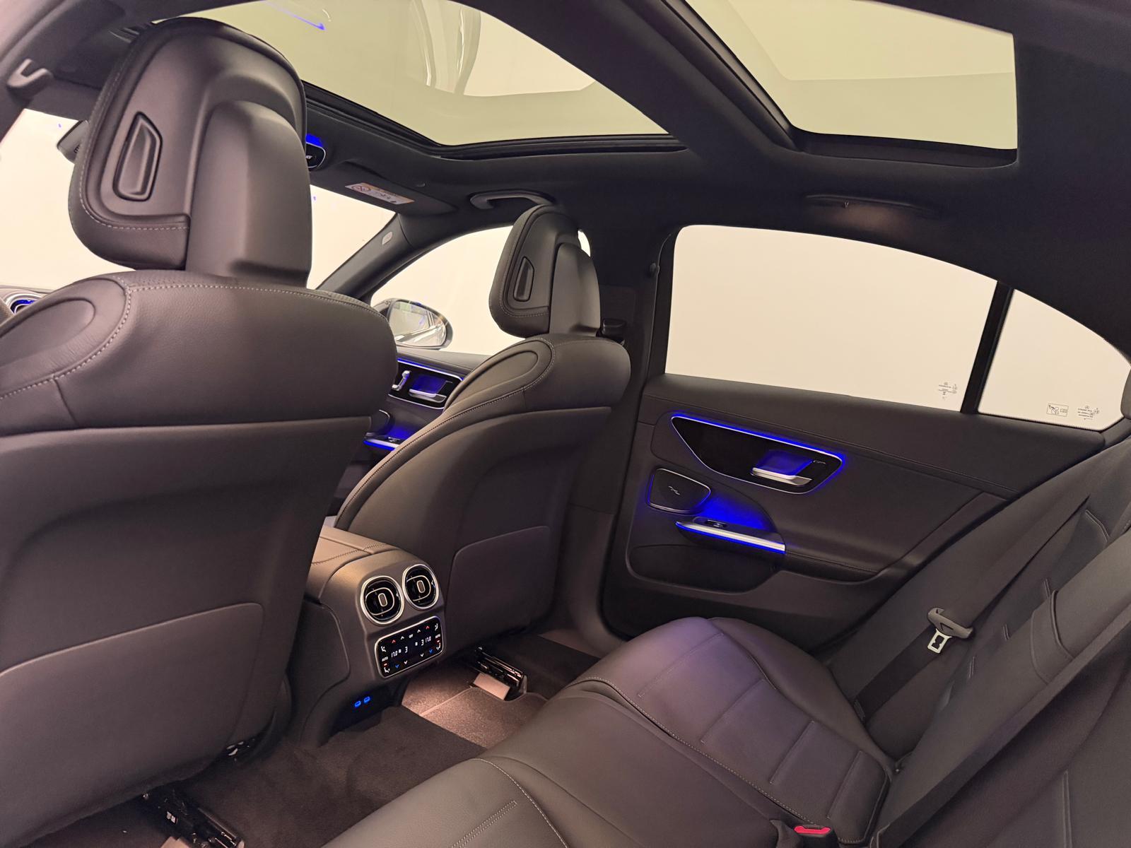 MERCEDES-BENZ C 300 e AMG Line 4matic-image-12