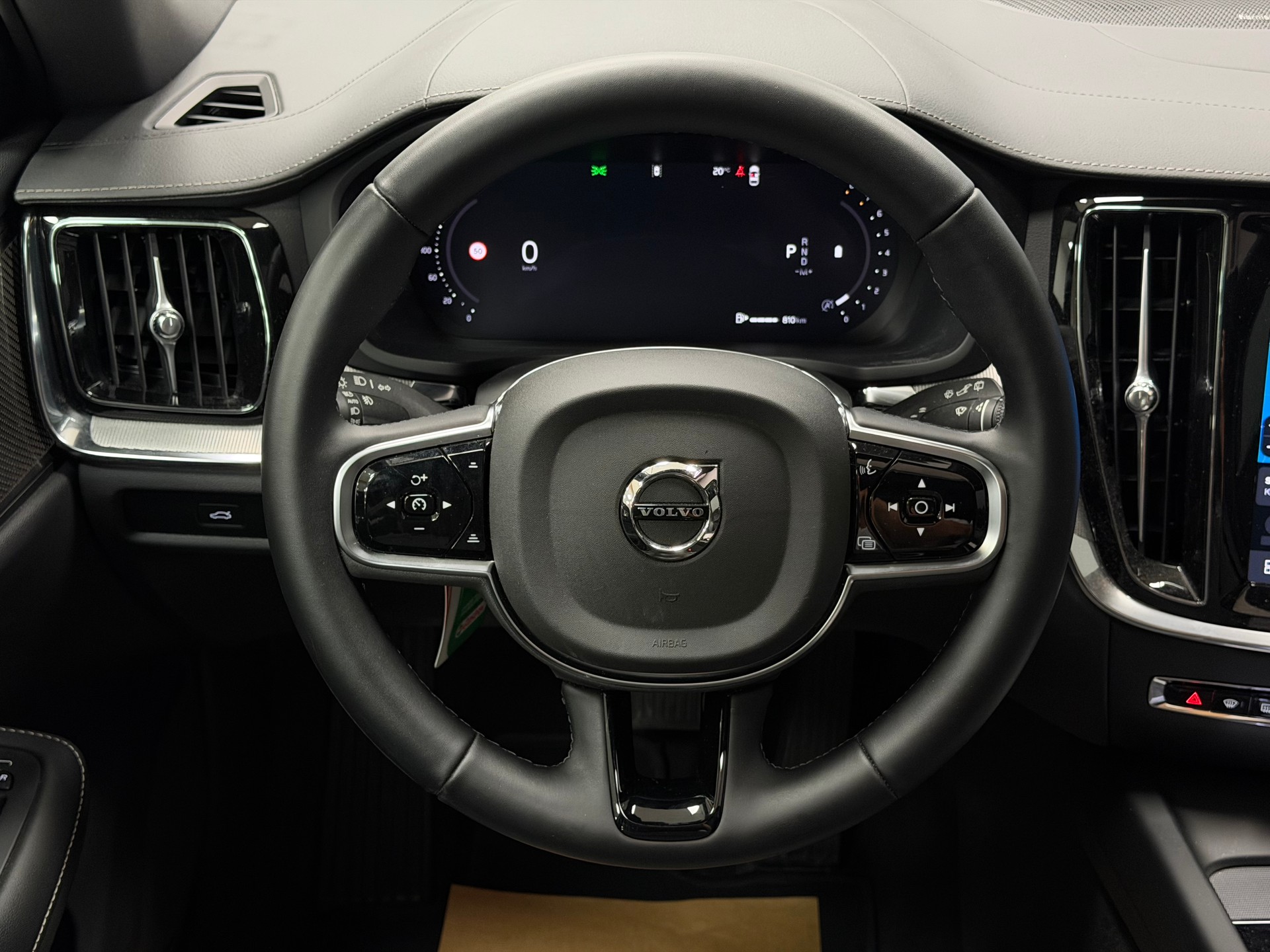 VOLVO V60 B4 Benzin Mild Hybrid Ultra Dark DCT-image-18