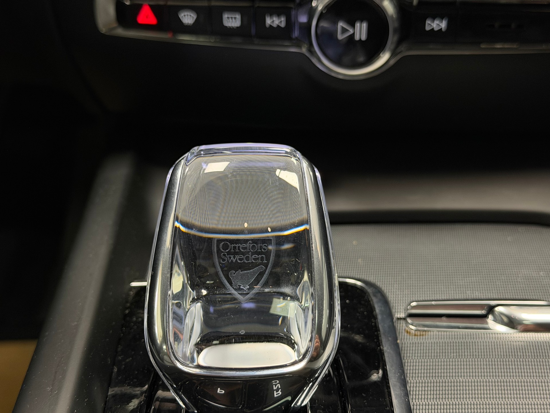 VOLVO V60 B4 Benzin Mild Hybrid Ultra Dark DCT-image-20