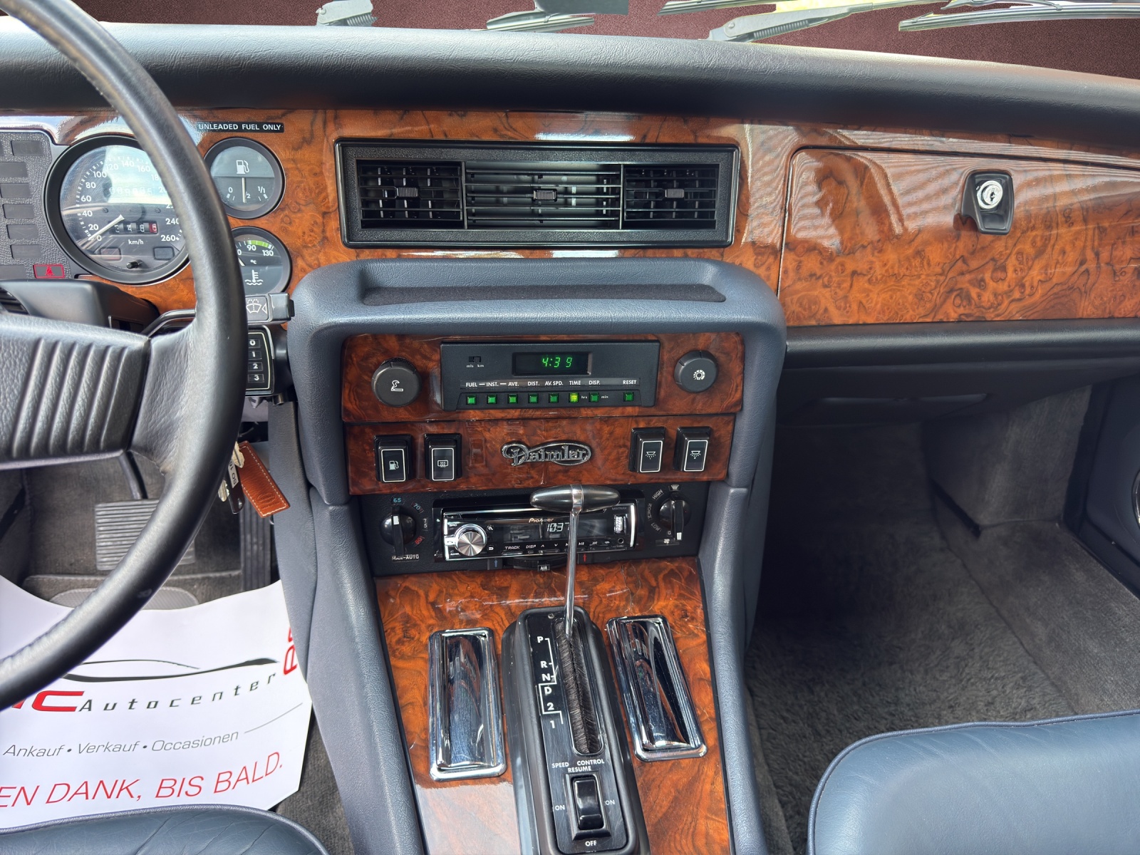 DAIMLER 5.3 Double Six-image-10