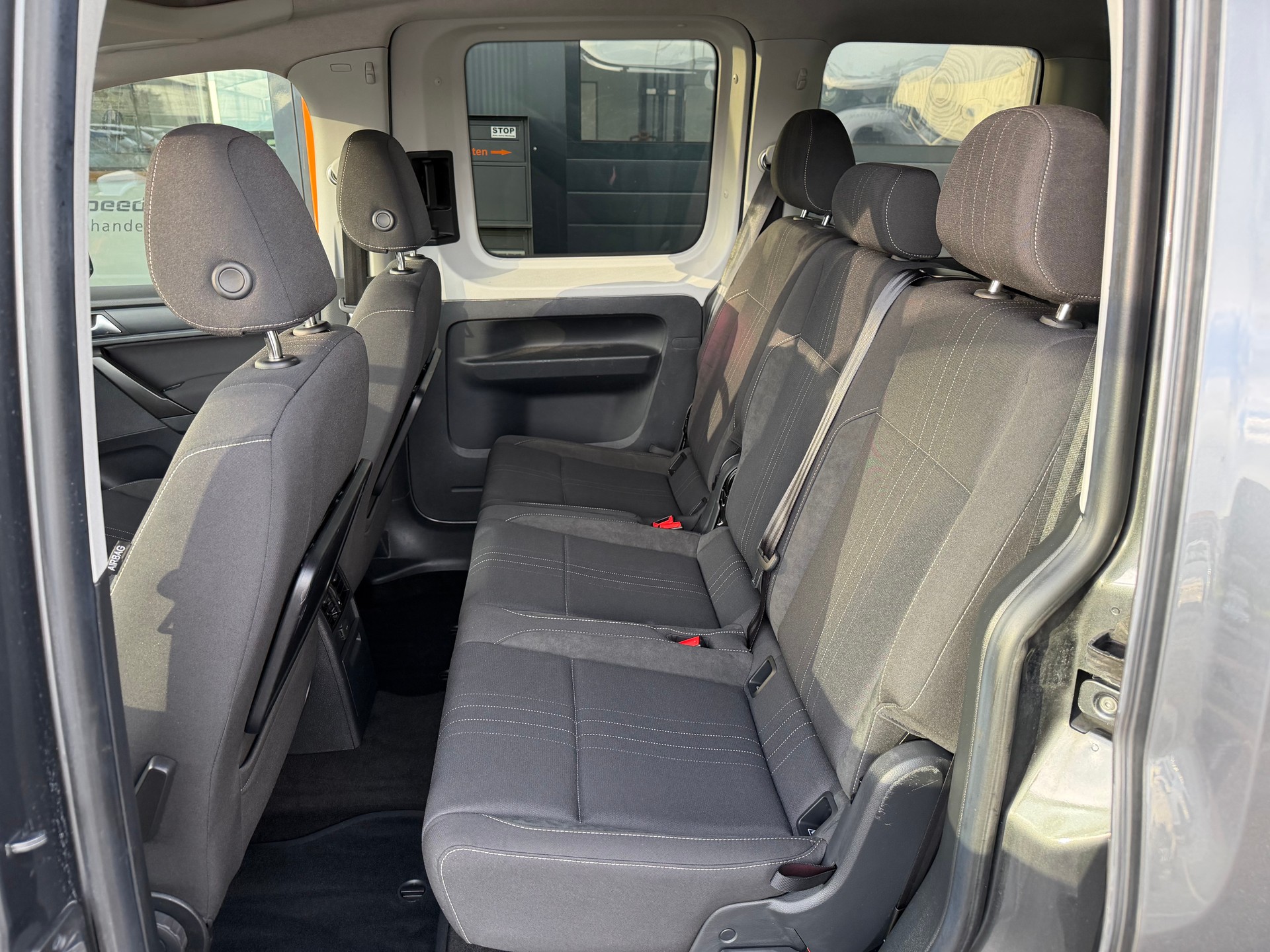 VW Caddy 2.0TDI 4Motion BlueMotion Technology DSG-image-8