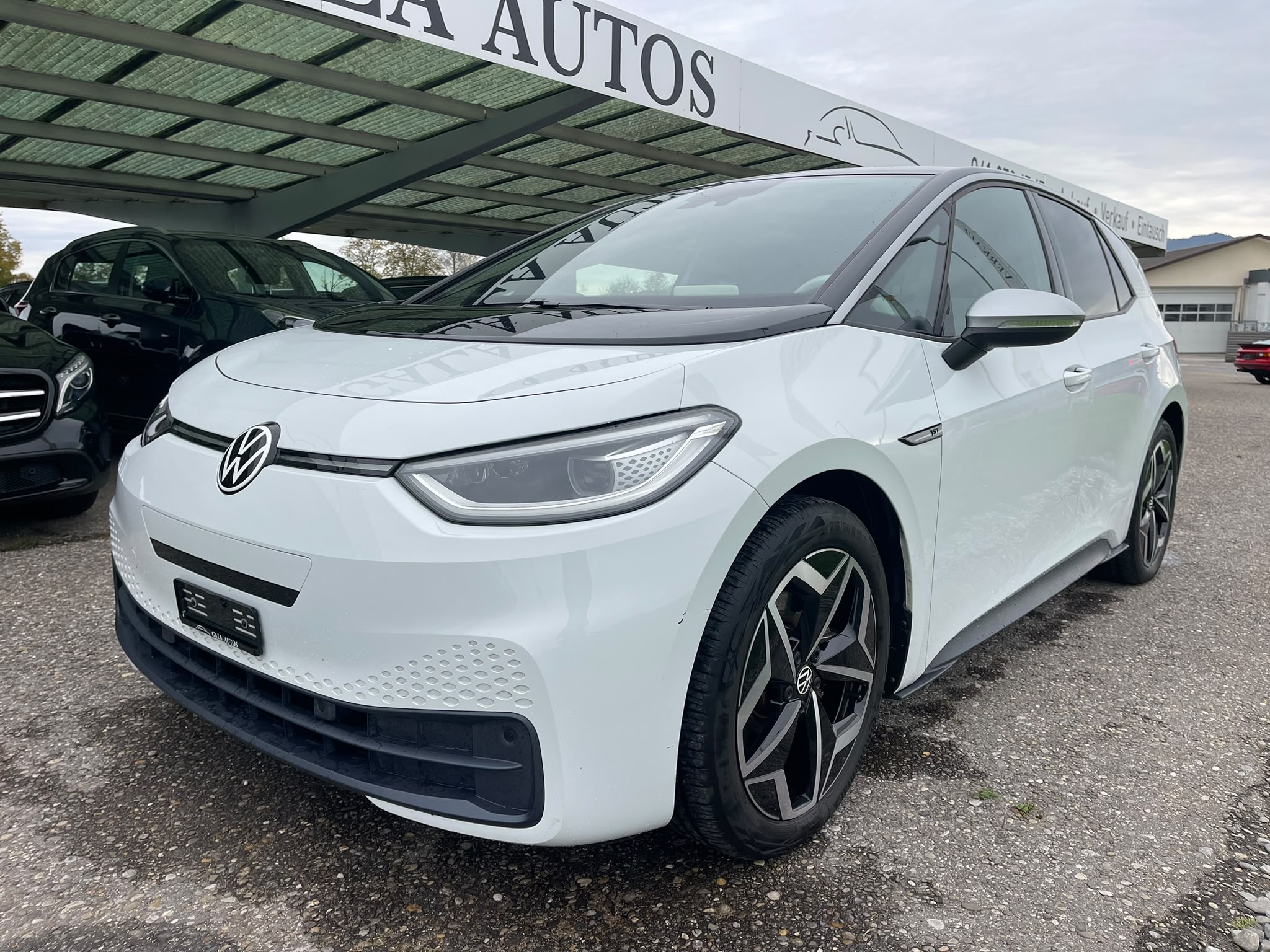 Car photo
