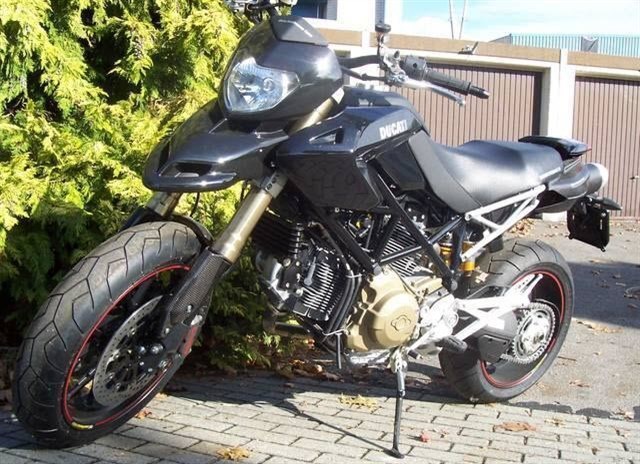 DUCATI 1100 Hypermotard Evo SP
