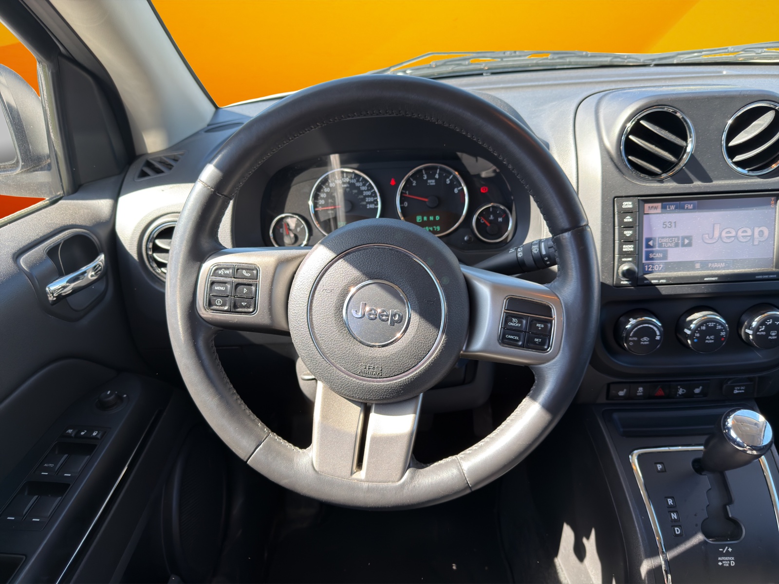 JEEP Compass 2.4 Limited CVT-image-9