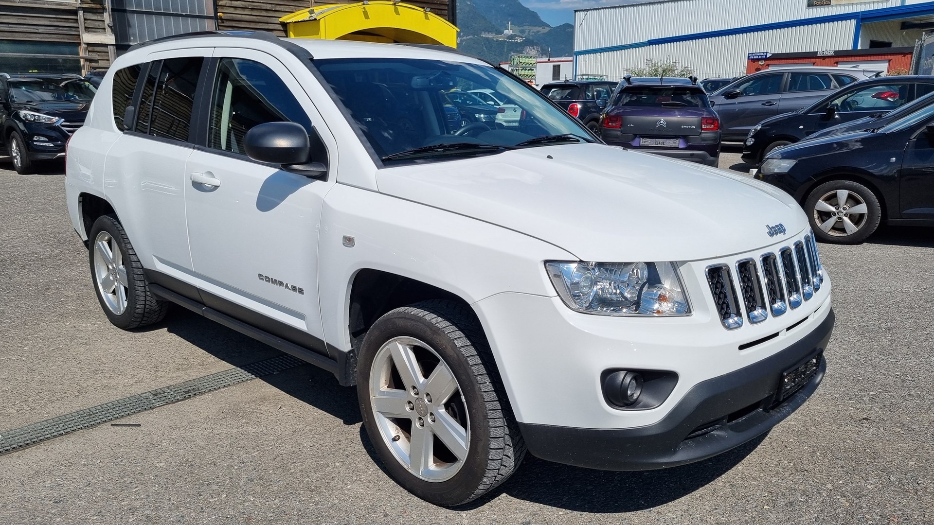 JEEP Compass 2.4 Limited CVT-image-1