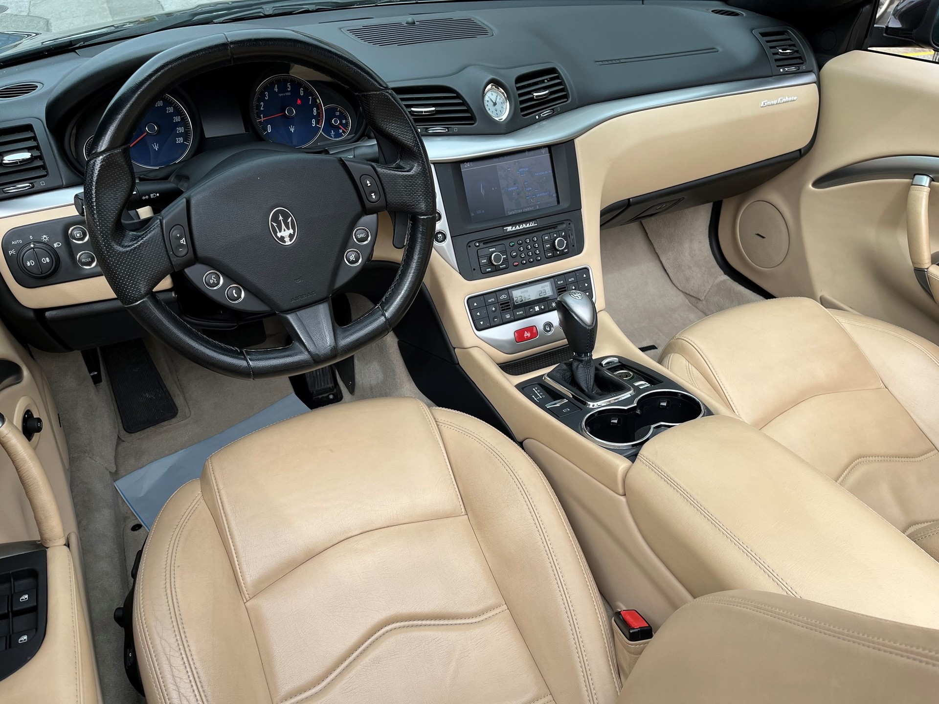 MASERATI GranCabrio Automatica-image-17