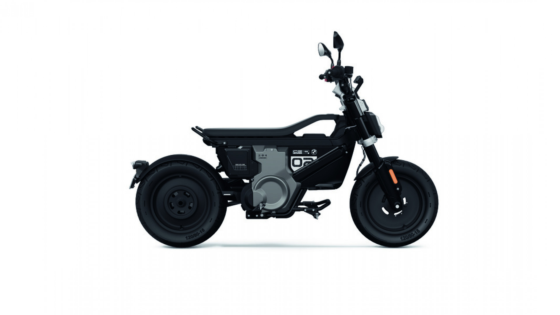 BMW CE 02 Highline-showroom-element-2
