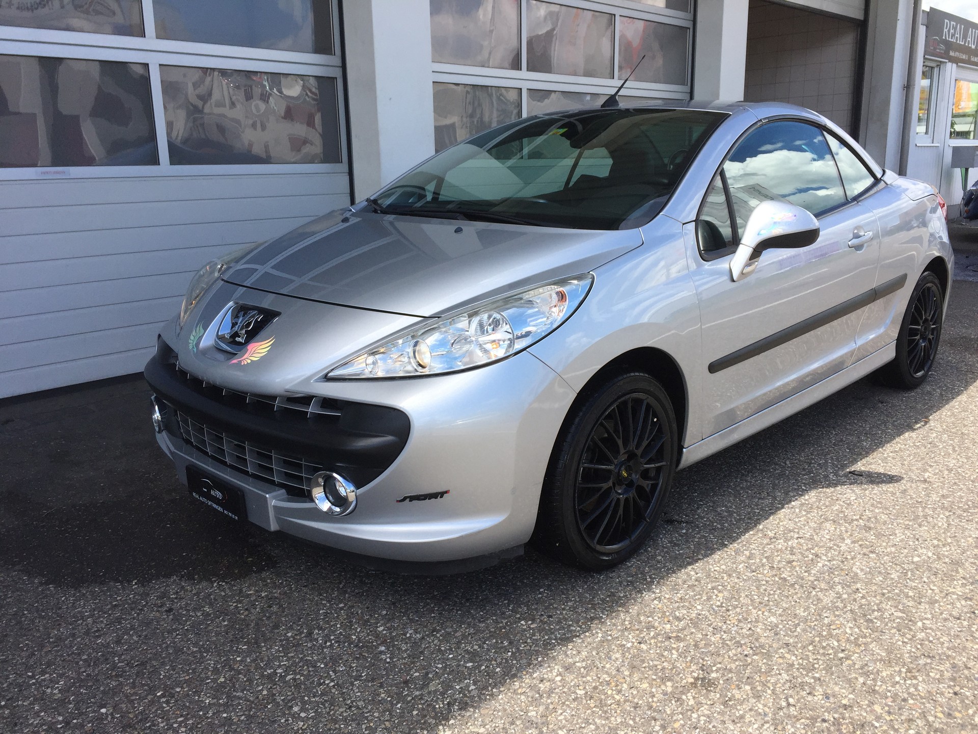 PEUGEOT 207 CC 1.6 16V Turbo Platinium Edition-image-2