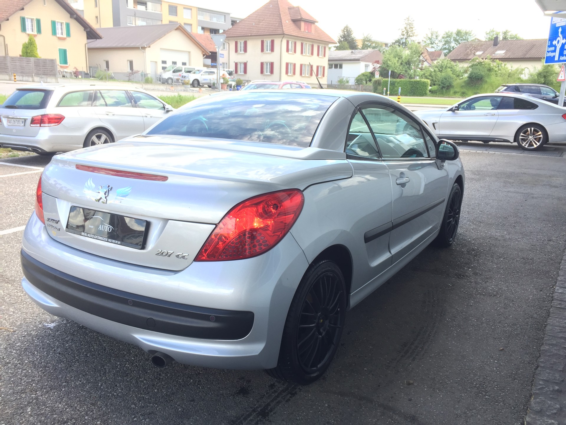 PEUGEOT 207 CC 1.6 16V Turbo Platinium Edition-image-5