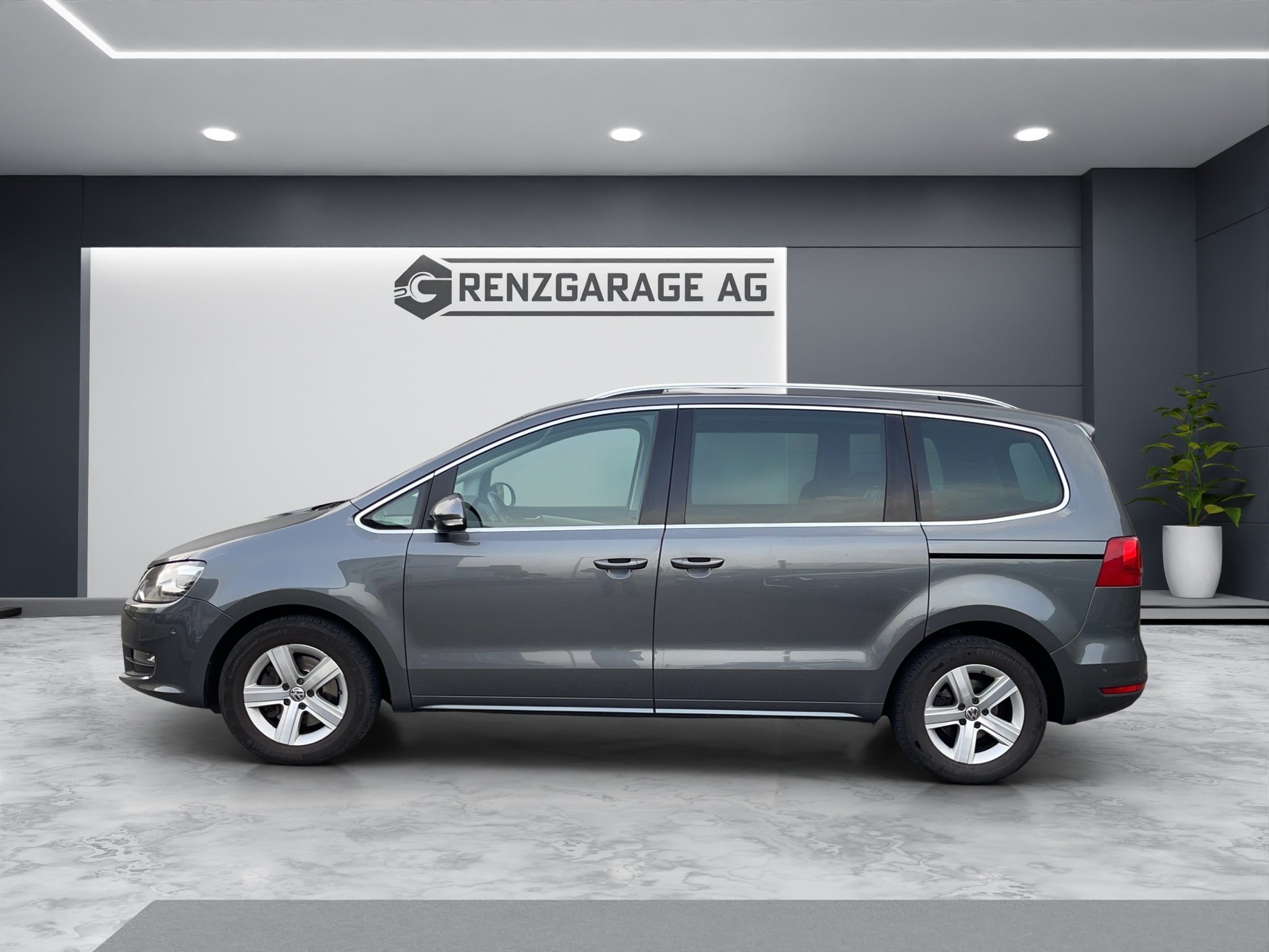 VW Sharan 2.0 TDI BlueMotion Technology Design DSG-image-4