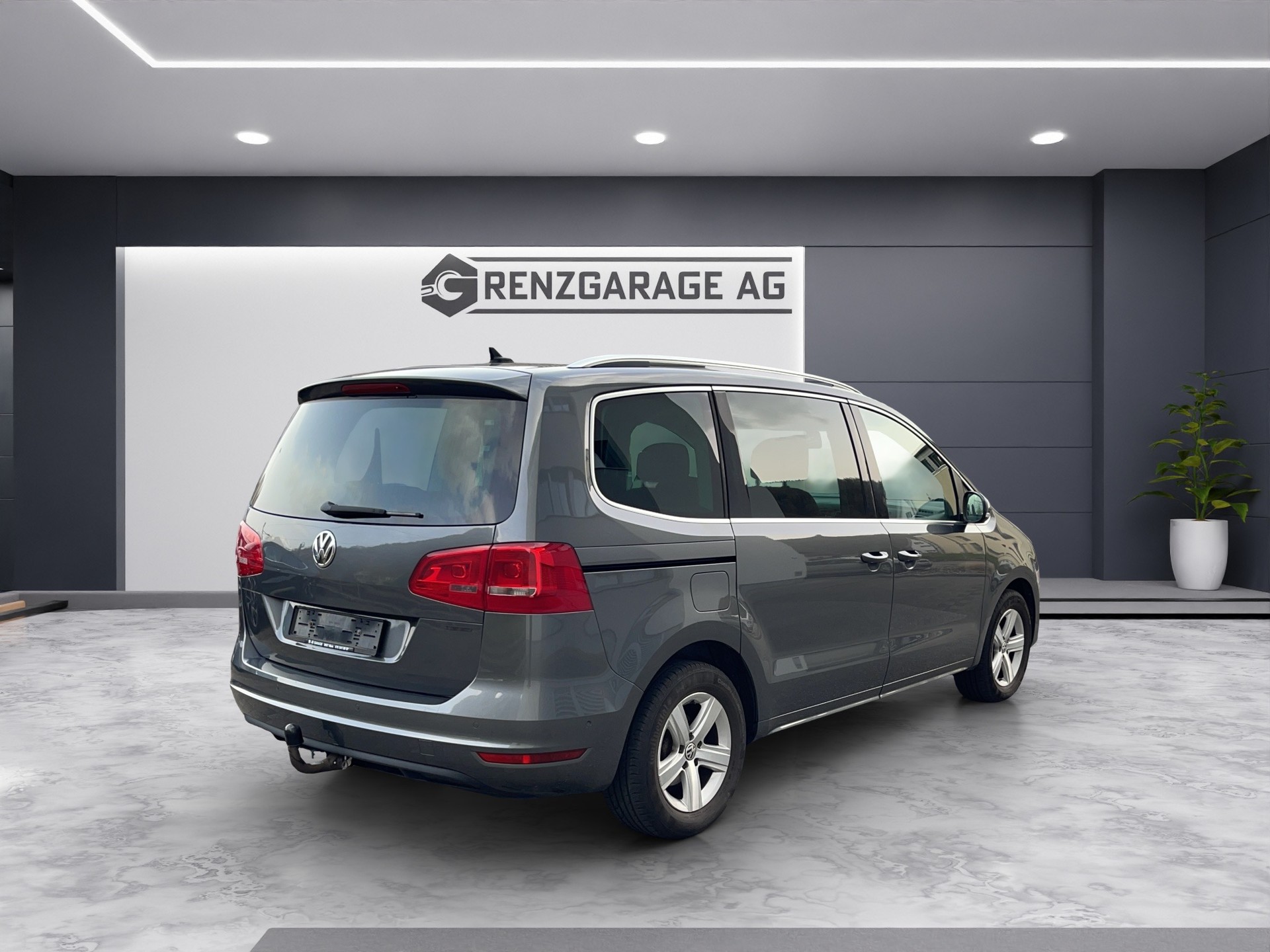 VW Sharan 2.0 TDI BlueMotion Technology Design DSG-image-6
