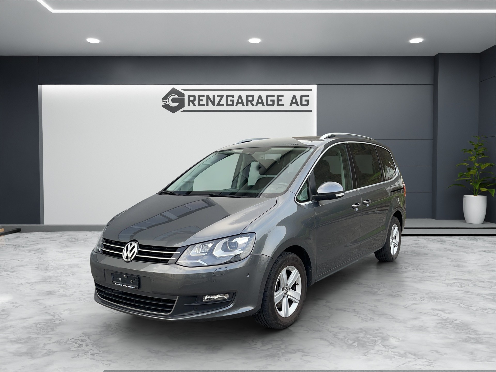 VW Sharan 2.0 TDI BlueMotion Technology Design DSG-image-2