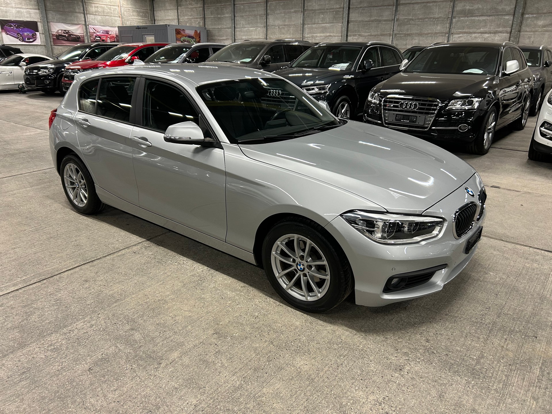 BMW 118i Steptronic-image-2