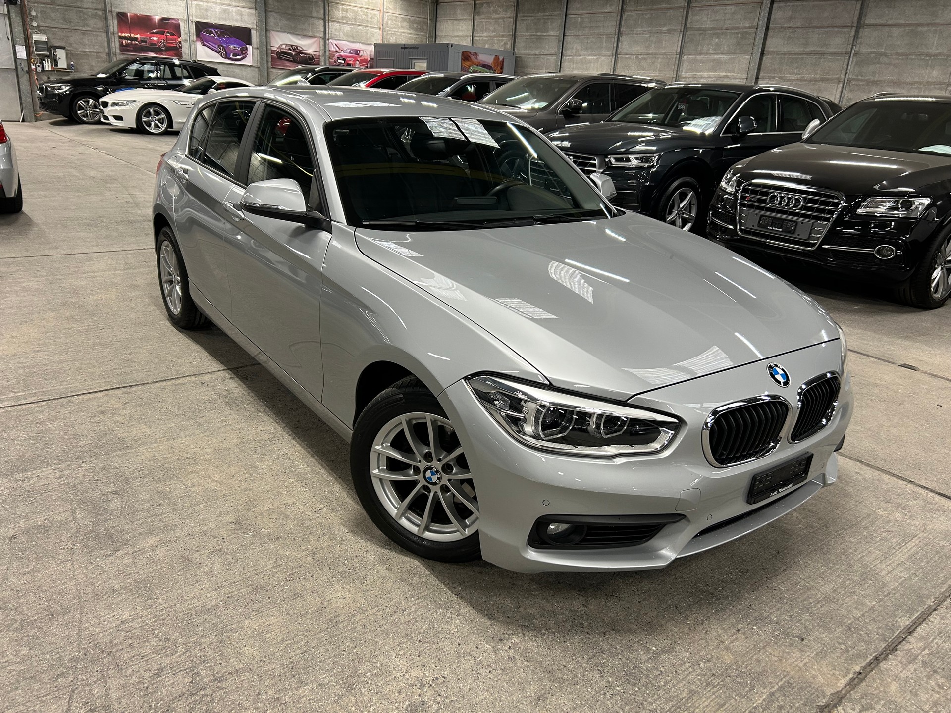 BMW 118i Steptronic-image-0