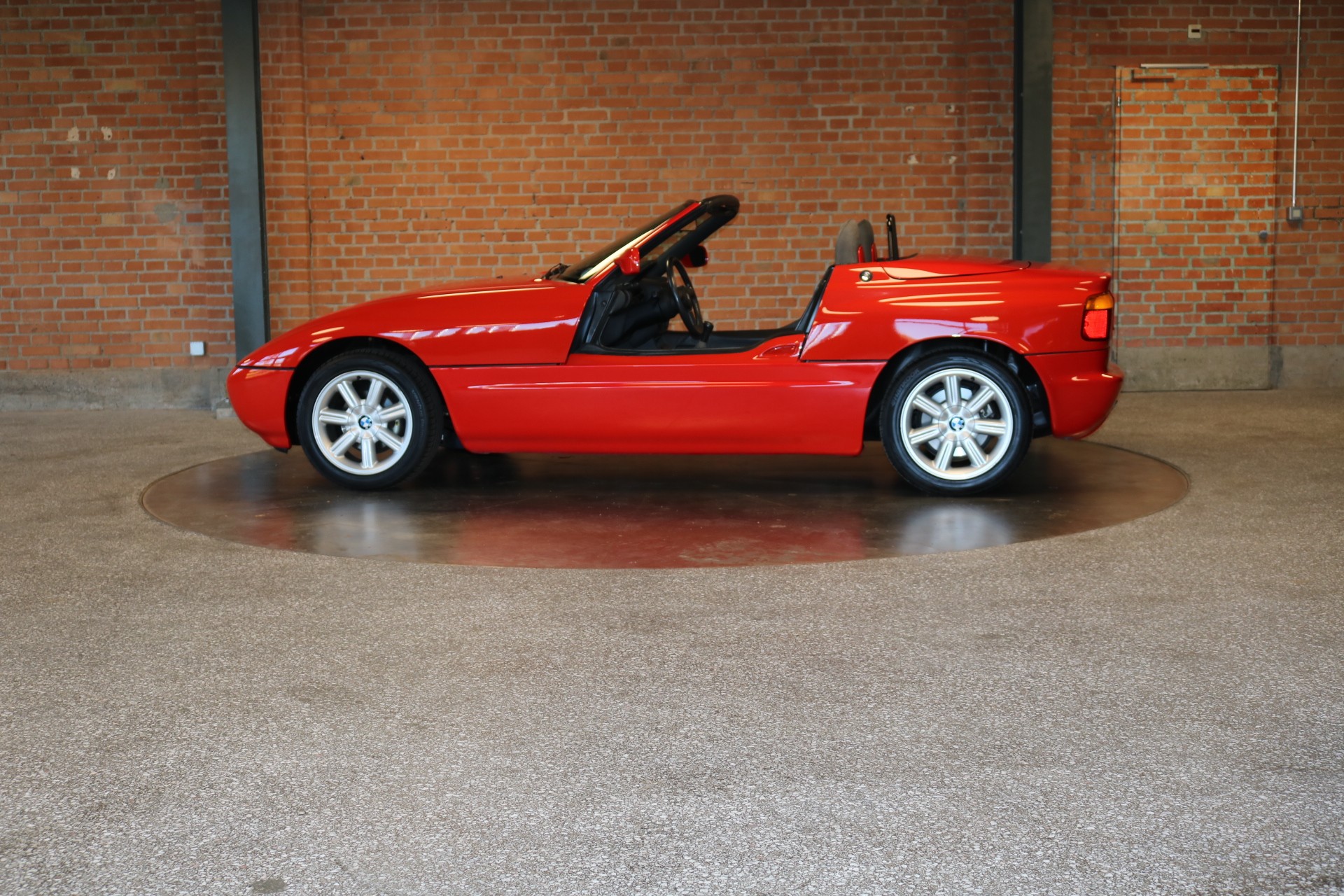 BMW Z1-image-1