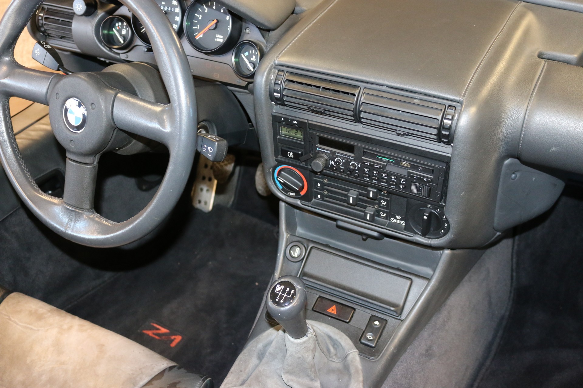 BMW Z1-image-5