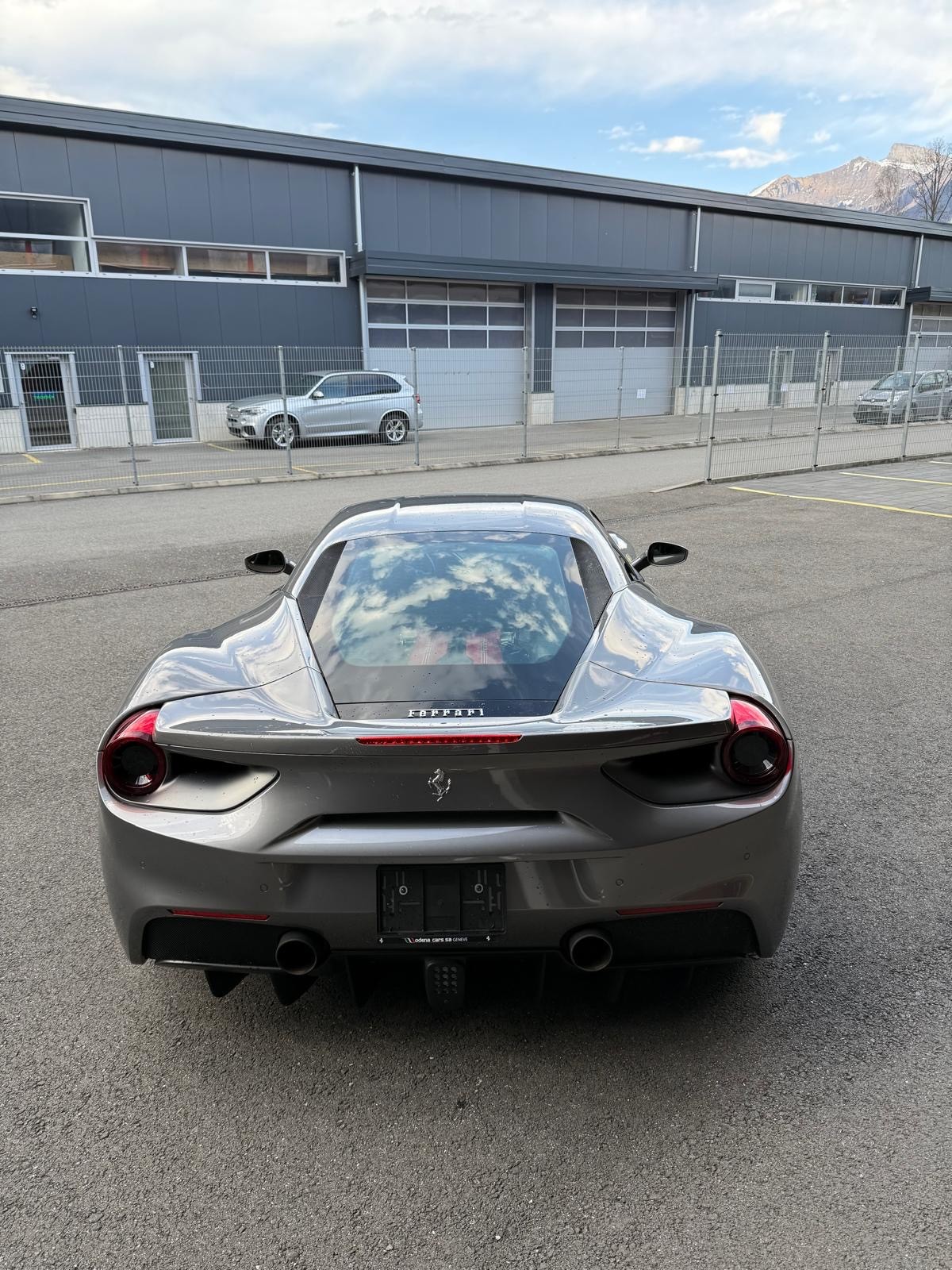 FERRARI 488 GTB 3.9 V8-showroom-element-2