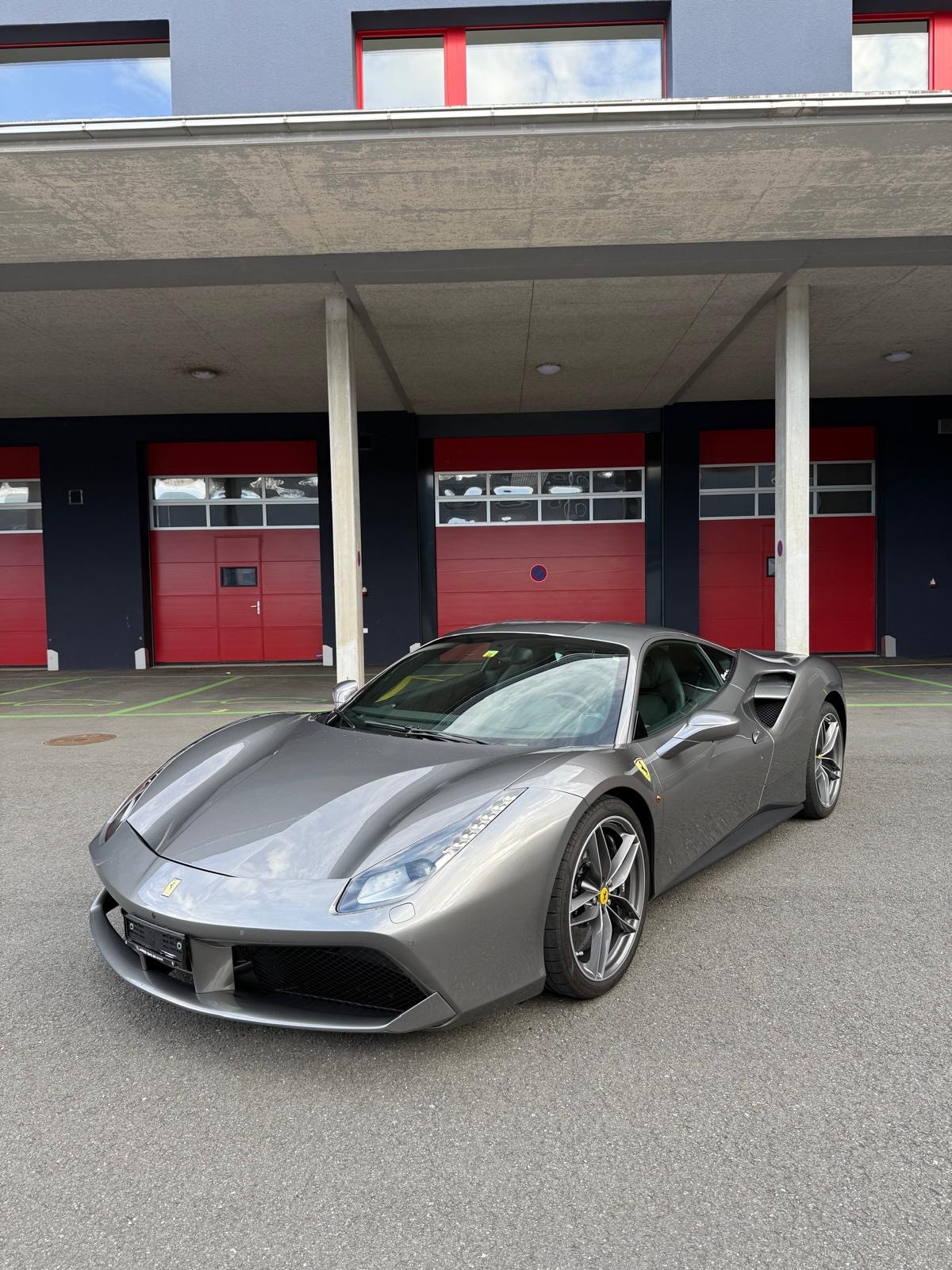 FERRARI 488 GTB 3.9 V8-image-4