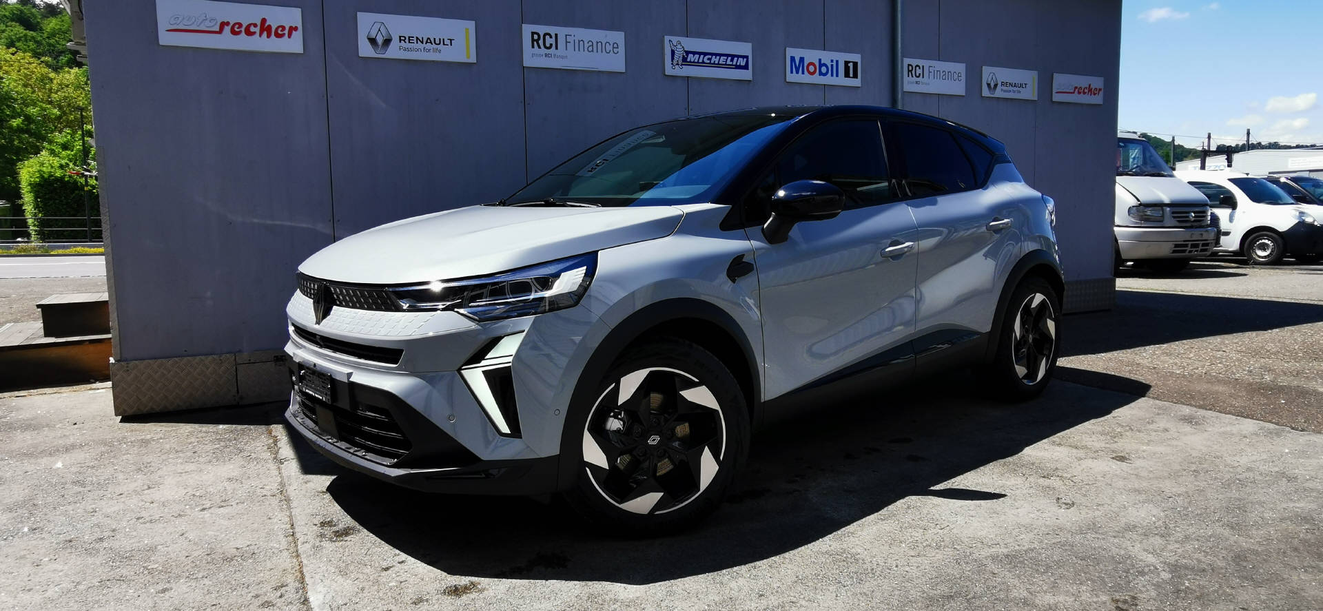 RENAULT Captur 1.6 E-Tech techno-image-0